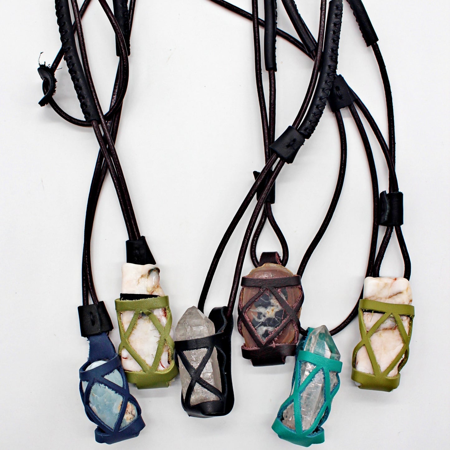 Handmade leather gemstone crystal holder/case necklace without stone