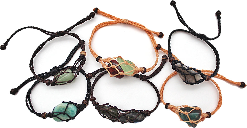 Handmade interchangeable macramé cage bracelet without stone